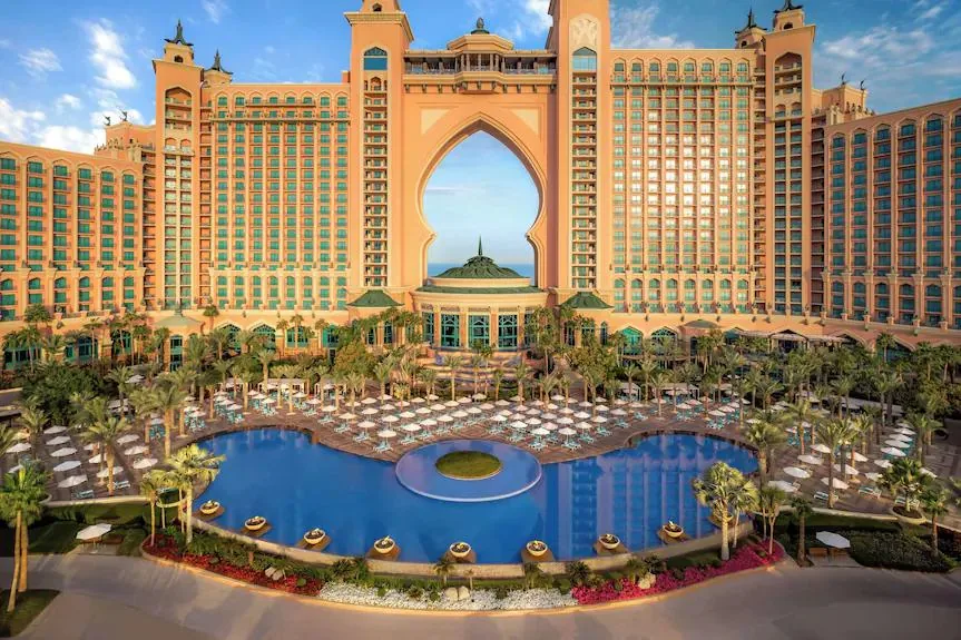 Hospitality & Hotels glass and metal project image